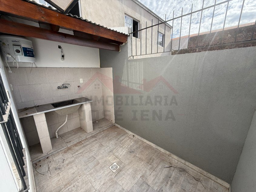 Departamento 1 dorm. A una cuadra del Centro de la Ciudad! - Calle Tomas Guido e/ Soloeta y Saavedra.